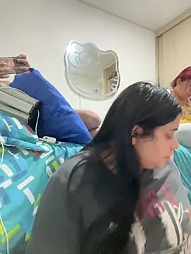 Snapshot of alissonfernandez_ chatting on March 22, 2:27 am alissonfernandez online show from March 22, 2:27 am