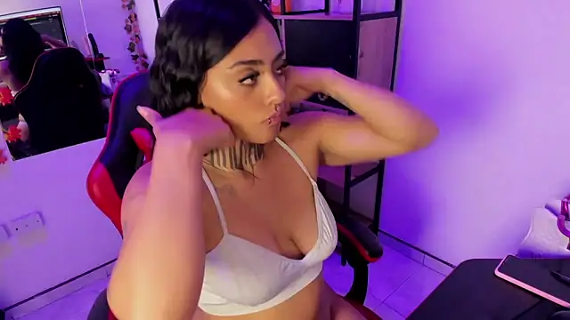 Snapshot of Lovely_celeste chatting on October 9, 3:18 am Lovely celeste online show from October 9, 3:18 am