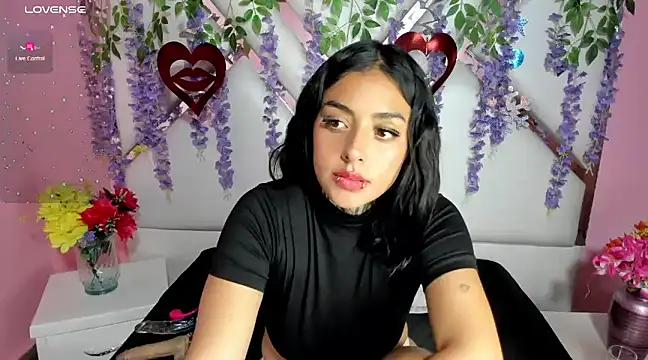 Snapshot of Lovely_celeste chatting on March 18, 3:23 am Lovely celeste online show from March 18, 3:23 am