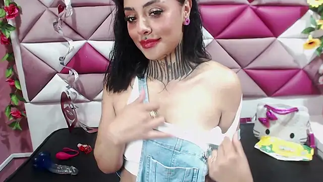 Snapshot of Lovely_celeste chatting on February 11, 3:18 am Lovely celeste online show from February 11, 3:18 am