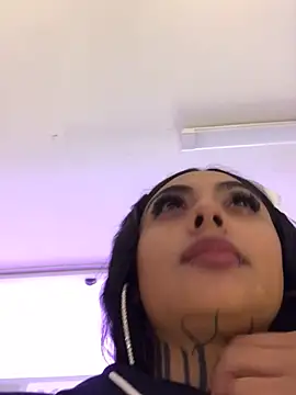 Snapshot of Lovely_celeste chatting on October 17, 4:27 am Lovely celeste online show from October 17, 4:27 am
