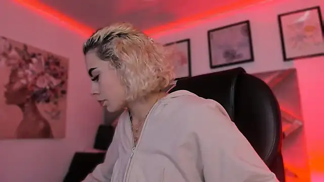 marian pinzon online show from March 30, 8:43 pm