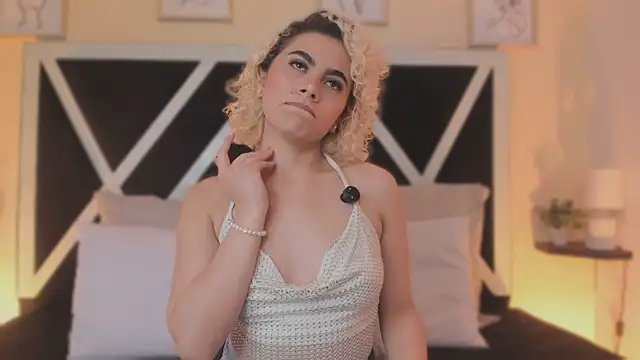 Snapshot of marian_pinzon chatting on November 18, 2:38 am marian pinzon online show from November 18, 2:38 am