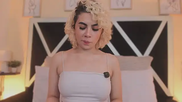 Snapshot of marian_pinzon chatting on November 14, 2:37 am marian pinzon online show from November 14, 2:37 am