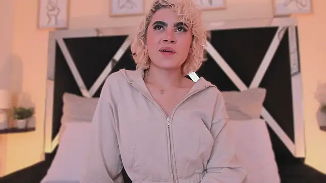 Snapshot of marian_pinzon chatting on September 27, 2:39 am marian pinzon online show from September 27, 2:39 am