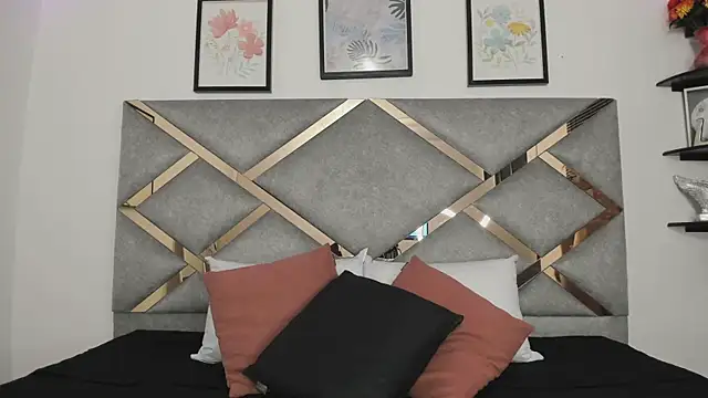 Snapshot of marian_pinzon chatting on February 14, 2:50 am marian pinzon online show from February 14, 2:50 am