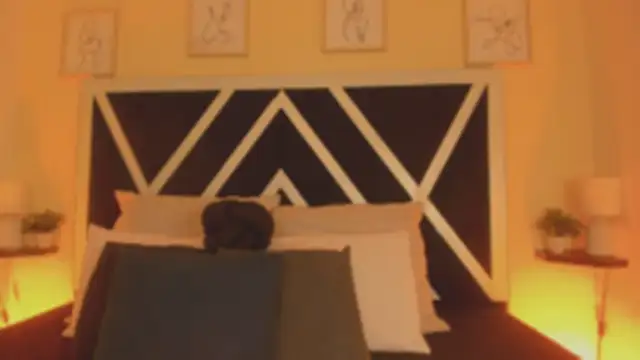 marian pinzon online show from December 21, 11:45 am