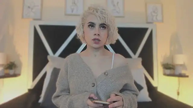 Snapshot of marian_pinzon chatting on December 5, 2:32 am marian pinzon online show from December 5, 2:32 am