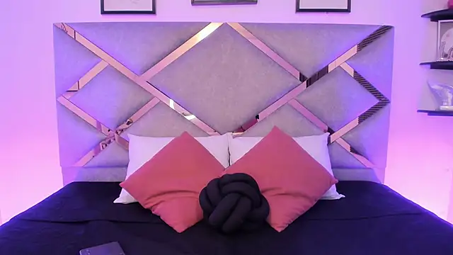 Snapshot of marian_pinzon chatting on March 20, 2:40 am marian pinzon online show from March 20, 2:40 am