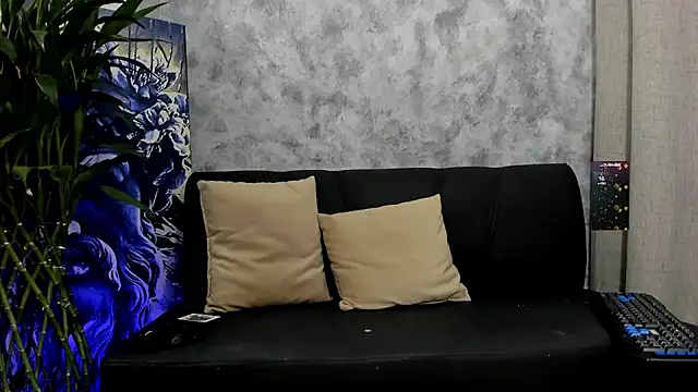 boyc022  online show from October 29, 12:20 am