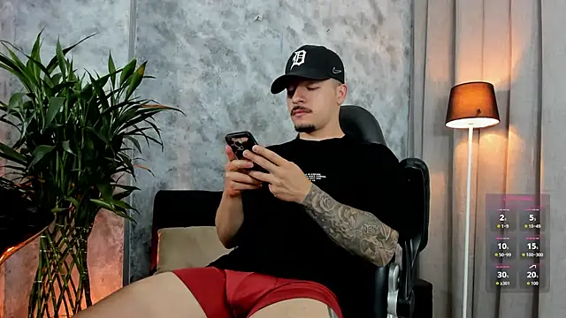 boyc022  online show from March 27, 12:41 am