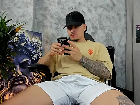 boyc022  online show from November 11, 11:38 am