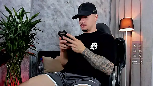 boyc022  online show from March 8, 4:54 pm