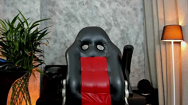 boyc022  online show from October 7, 11:22 am