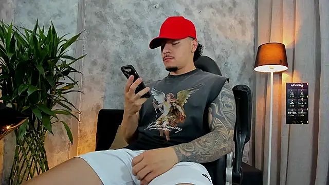 boyc022  online show from November 22, 9:57 pm