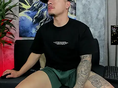 boyc022  online show from February 11, 2:22 am