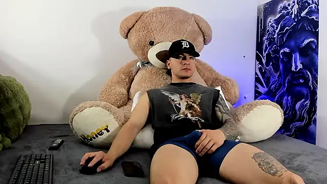 boyc022  online show from January 14, 3:26 pm