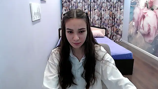Snapshot of AmyJonas chatting on February 5, 5:52 am AmyJonas online show from February 5, 5:52 am