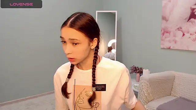 Snapshot of AmyJonas chatting on March 14, 4:43 am AmyJonas online show from March 14, 4:43 am