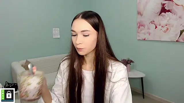 AmyJonas online show from November 28, 6:13 am