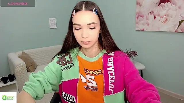 AmyJonas online show from April 2, 4:52 am