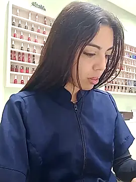isabella048 online show from September 26, 7:43 pm