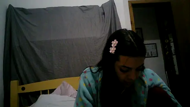 isabella048 online show from September 22, 8:15 pm