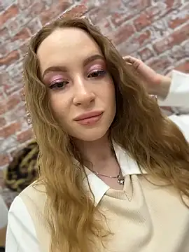 Snapshot of _AngelMoon_ chatting on December 3, 3:51 am AngelMoon online show from December 3, 3:51 am