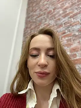 Snapshot of _AngelMoon_ chatting on November 21, 3:38 am AngelMoon online show from November 21, 3:38 am