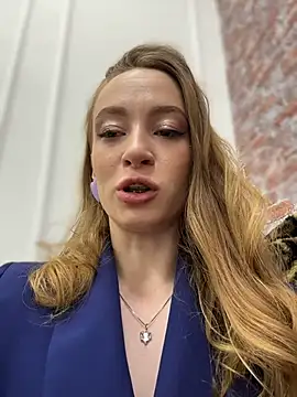 Snapshot of _AngelMoon_ chatting on November 25, 3:40 am AngelMoon online show from November 25, 3:40 am