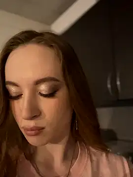  AngelMoon  online show from December 19, 4:05 am