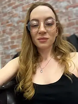  AngelMoon  online show from December 22, 4:01 am