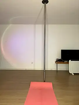  ExoticGirl online show from December 18, 7:02 am