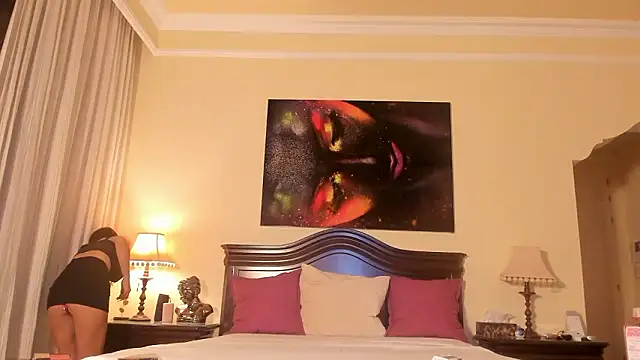 LunaMystyque online show from March 18, 4:08 pm