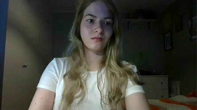 Snapshot of ROSIEx_sweet chatting on October 31, 8:11 am ROSIEx sweet online show from October 31, 8:11 am