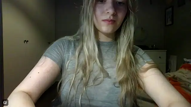 Snapshot of ROSIEx_sweet chatting on December 16, 9:02 am ROSIEx sweet online show from December 16, 9:02 am