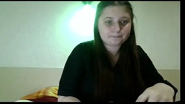 Snapshot of kila_lo chatting on February 15, 8:12 pm kila lo online show from February 15, 8:12 pm