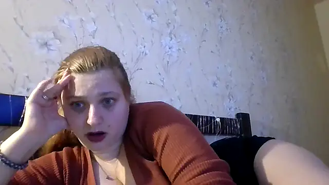 kila lo online show from March 29, 6:09 pm