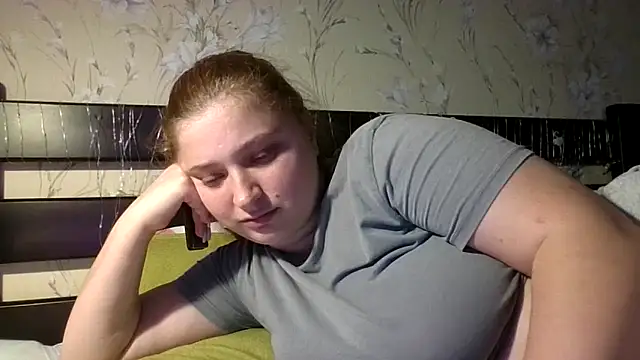Snapshot of kila_lo chatting on April 23, 5:03 pm kila lo online show from April 23, 5:03 pm
