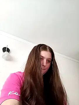 Snapshot of kila_lo chatting on December 15, 12:22 pm kila lo online show from December 15, 12:22 pm