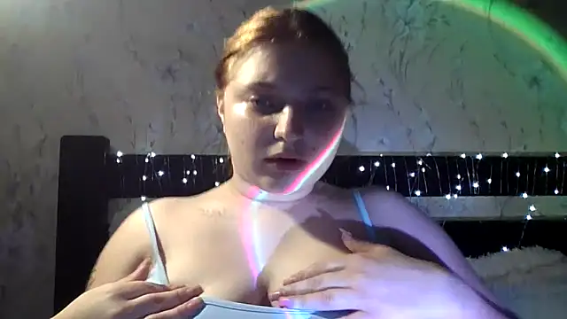 kila lo online show from March 15, 2:24 pm