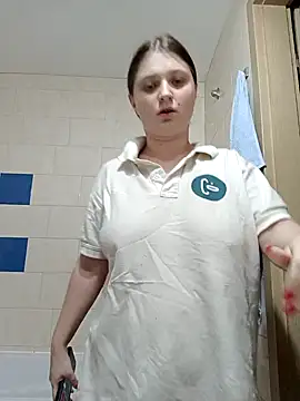 Snapshot of kila_lo chatting on February 8, 2:04 am kila lo online show from February 8, 2:04 am