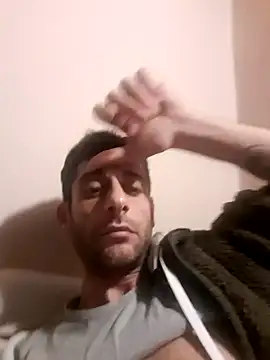 Snapshot of MrTamburine22 chatting on December 19, 2:24 pm MrTamburine22 online show from December 19, 2:24 pm