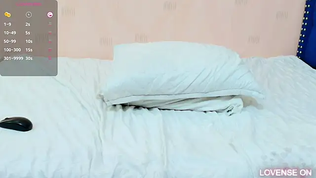 hornybarelylegalgirl online show from March 18, 3:33 pm