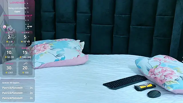 hornybarelylegalgirl online show from February 8, 7:44 pm