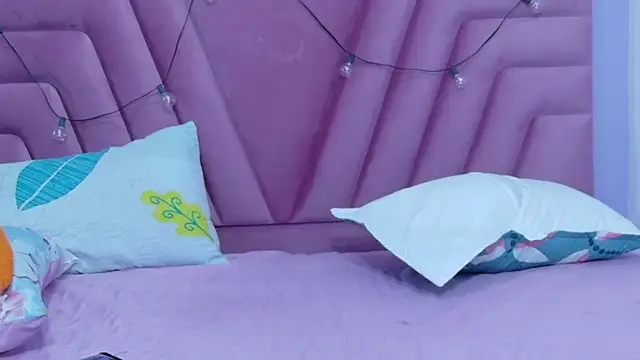 hornybarelylegalgirl online show from March 25, 12:04 pm