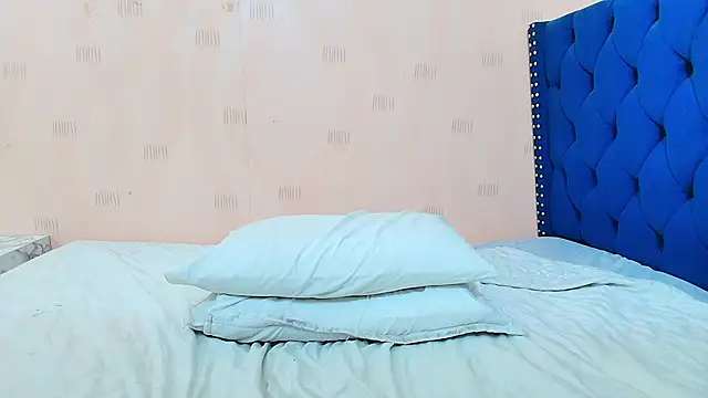 hornybarelylegalgirl online show from March 2, 3:52 pm
