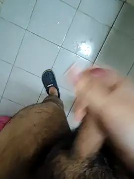 Snapshot of KeepCummingForYou73 chatting on November 2, 12:26 am KeepCummingForYou73 online show from November 2, 12:26 am