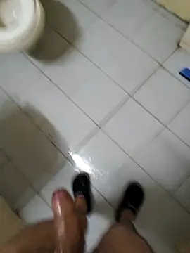 Snapshot of KeepCummingForYou73 chatting on January 15, 5:38 pm KeepCummingForYou73 online show from January 15, 5:38 pm