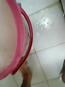 Snapshot of KeepCummingForYou73 chatting on January 12, 4:47 pm KeepCummingForYou73 online show from January 12, 4:47 pm